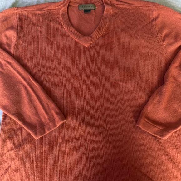 deep orange light sweater - Picture 2 of 2